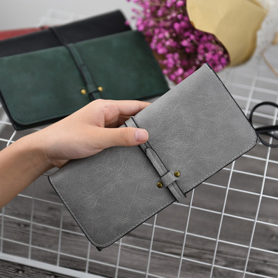 Стилен дамски портфейл в пет цвята в изчистен модел