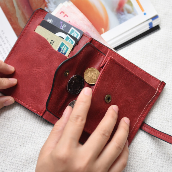 Семпъл мини дамски портфейл в пет цвята в 