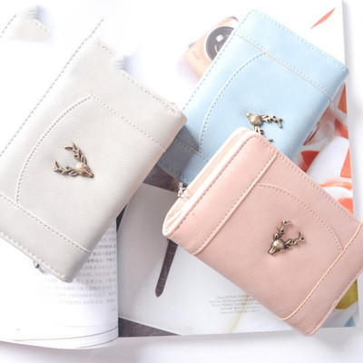 Красив дамски портфейл в шест цвята с малка декорация