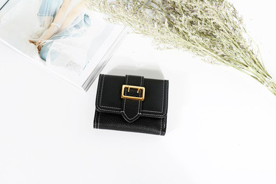 Мини дамски портфейл в много цветове с голяма катарама