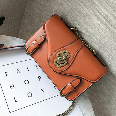 Красива дамска чанта в ретро стил в три цвята