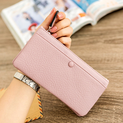 Нежен дамски портфейл в семпъл модел в пет цвята