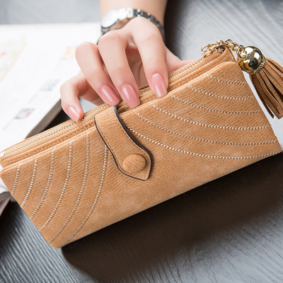 Стилен дамски портфейл с пискюл и копче в пет цвята