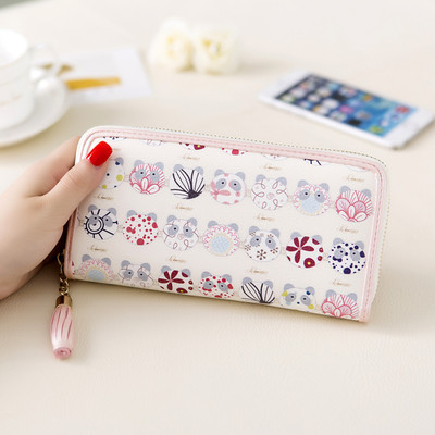 Дамски портфейл с пискюл и изображения в няколко модела