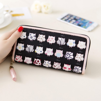 Дамски портфейл с пискюл и изображения в няколко модела