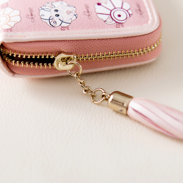 Дамски портфейл с пискюл и изображения в няколко модела