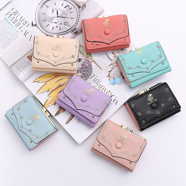 Стилен мини дамски портфейл с едно копче в много цветове