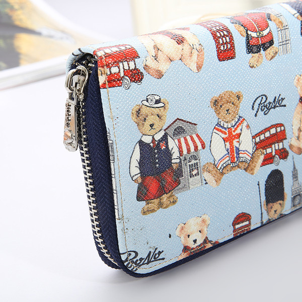 Дамски портфейл с изображения на мече