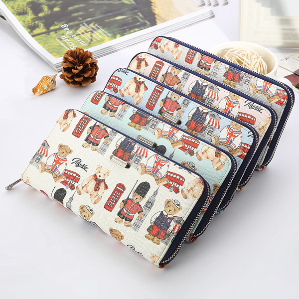 Дамски портфейл с изображения на мече