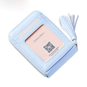 Сладък мини портфейл за дамите с пискюл и прозрачно разделение