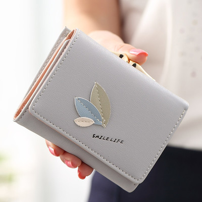 Красив дамски портфейл с декорация листенца в пет цвята