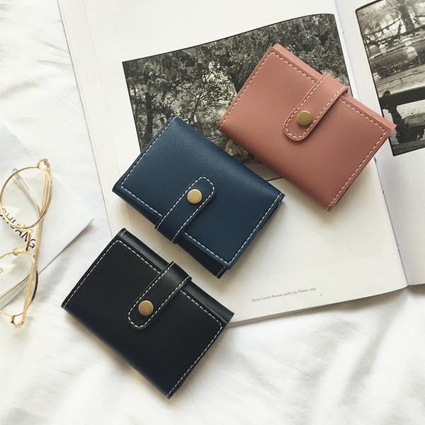 Стилен мини портфейл за дамите с копче