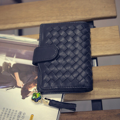 Стилен портфейл за дамите с пискюл в черен и сребърен цвят