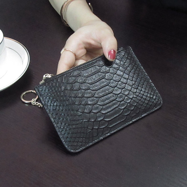 Мини дамски портфейл с ципове и метална дръжка