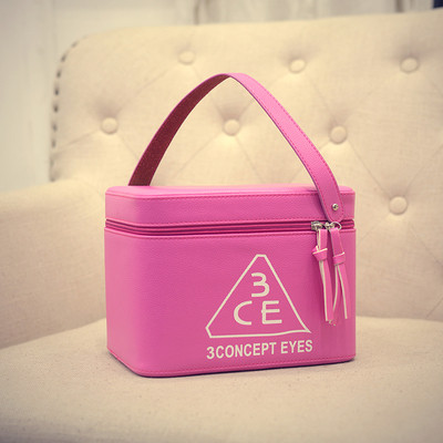 Козметична дамска чанта с изображение в много цветове