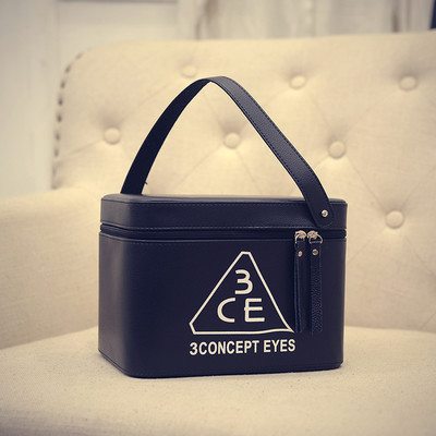 Козметична дамска чанта с изображение в много цветове