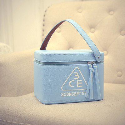 Козметична дамска чанта с изображение в много цветове