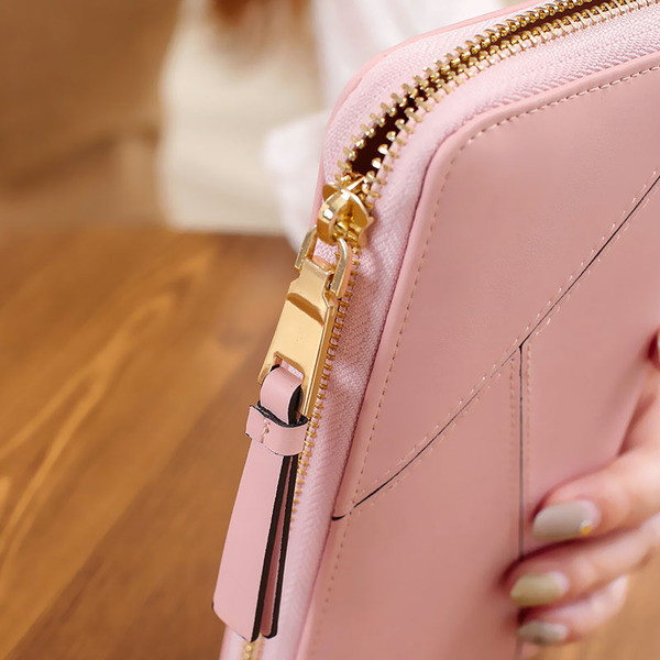 Портфейл за дамите в много цветове в изчистен модел