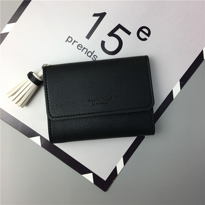 Малък портфейл за дамите с пискюл в четири цвята