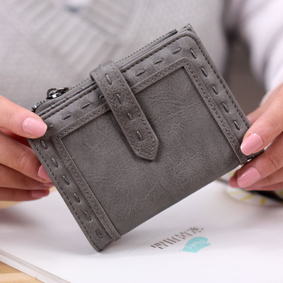 Мини портфейл за дамите с плетена декорация 