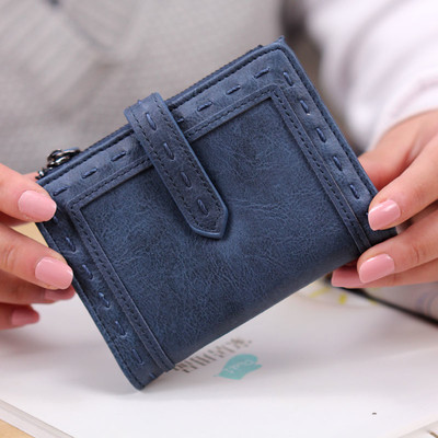 Мини портфейл за дамите с плетена декорация 