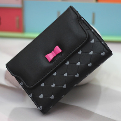 Сладък портфейл за дамите с декорация на сърца и панделка