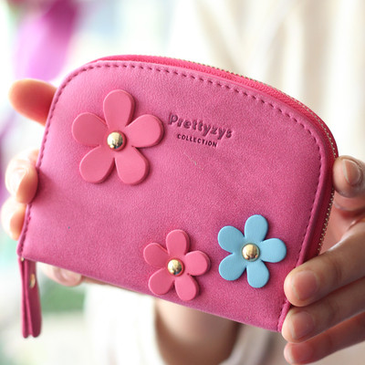 Мини портфейл с декорация цветя в различни цветове