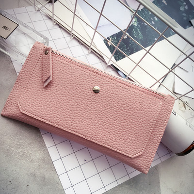 Семпъл портфейл за дамите с копче в четири цвята