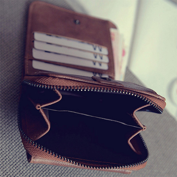 Мини дамски портфейл с метална декорация 