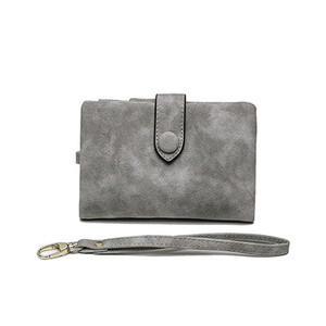 Портфейл за дамите с дръжка в пет цвята