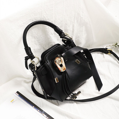 Ежедневна дамска чанта в бежов, кафяв и черен цвят