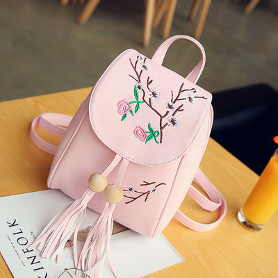 Καλοκαιρινό γυναικείο σακίδιο με φούντα και κεντήματα σε έξι χρώματα