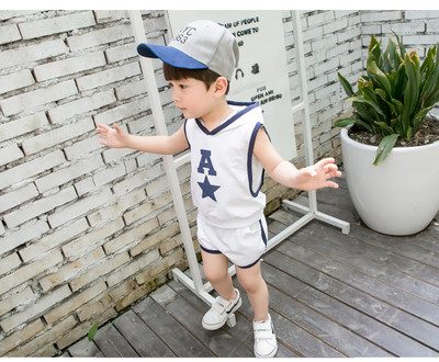 Παιδικό σετ για αγόρια σε δύο χρώματα - μπλούζα με κουκούλα και σορτς