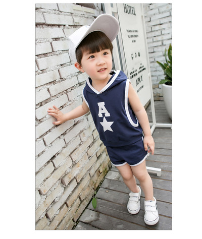 Παιδικό σετ για αγόρια σε δύο χρώματα - μπλούζα με κουκούλα και σορτς