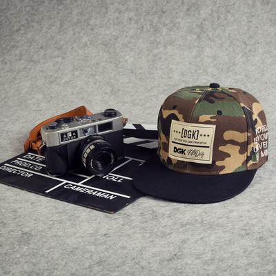 Бейзболна мъжка шапка в много различни модели