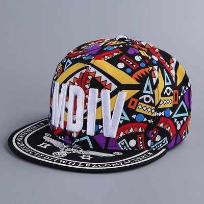 Бейзболна мъжка шапка в много различни модели