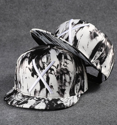 Бейзболна мъжка шапка в много различни модели