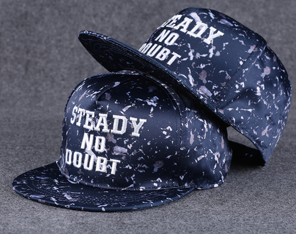 Бейзболна мъжка шапка в много различни модели