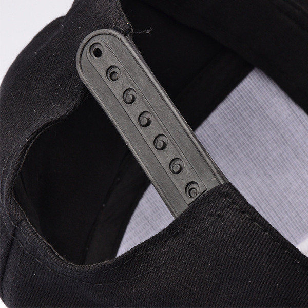 Универсална шапка в много цветове