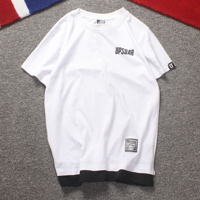 Αντρικά μπλουζάκια σε διάφορα μοντέλα κατάλληλα για την καθημερινή ζωή