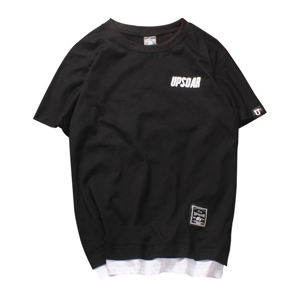 Αντρικά μπλουζάκια σε διάφορα μοντέλα κατάλληλα για την καθημερινή ζωή