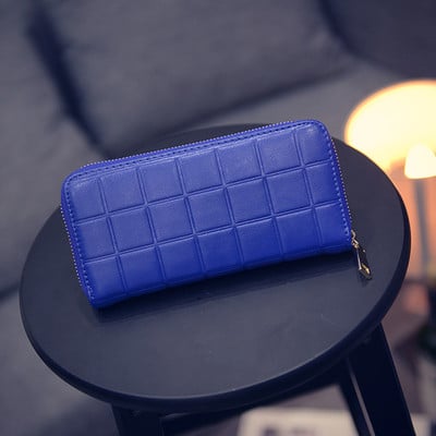 Дамски портфейл в черен, червен и син цвят