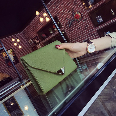 Мини дамски клъч с метална дръжка в няколко цвята