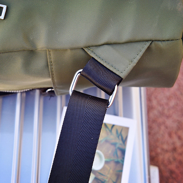 Άνετο γυναικείο σακίδιο σε μαύρο και πράσινο χρώμα