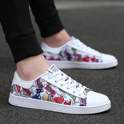 Πολύ ενδιαφέρον ανδρικά  καθημερινά πάνινα παπούτσια, διαφορετικά μοντέλα