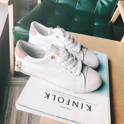 Καθημερινά γυναικεία πάνινα παπούτσια σε λεύκο χρώμα