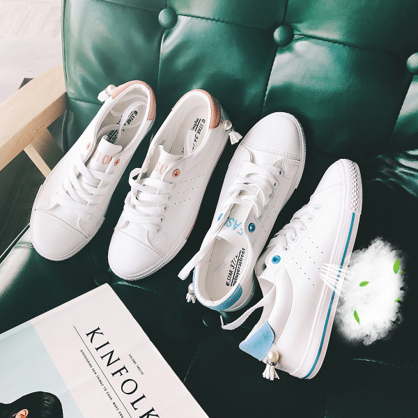 Καθημερινά γυναικεία πάνινα παπούτσια σε λεύκο χρώμα