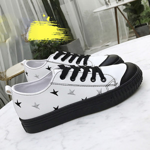 Стилни кецове за дамите в четири цвята с бродирани звезди