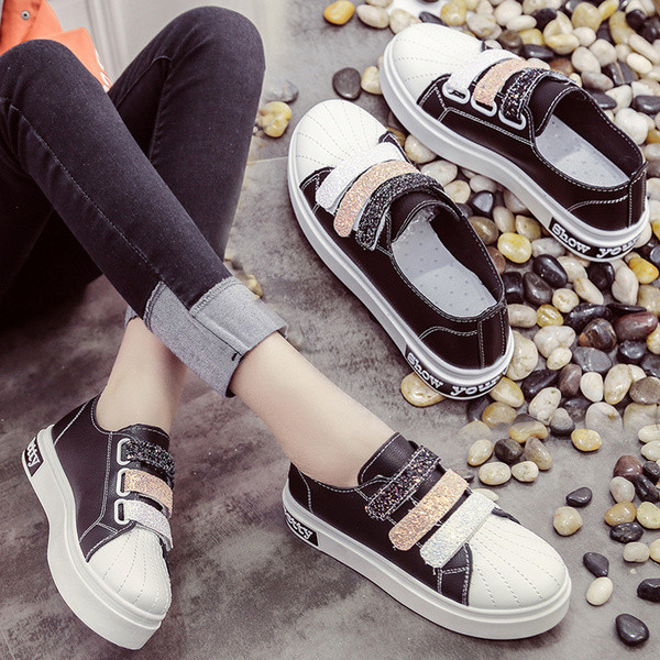 Casual  γυναικεία αθλητικά πάνινα παπούτσια με γυαλιστερά λουράκια