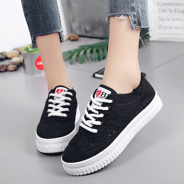 Αθλητικά κομψά γυναικεία  σπορ παπούτσια  σε διάφορα χρώματα